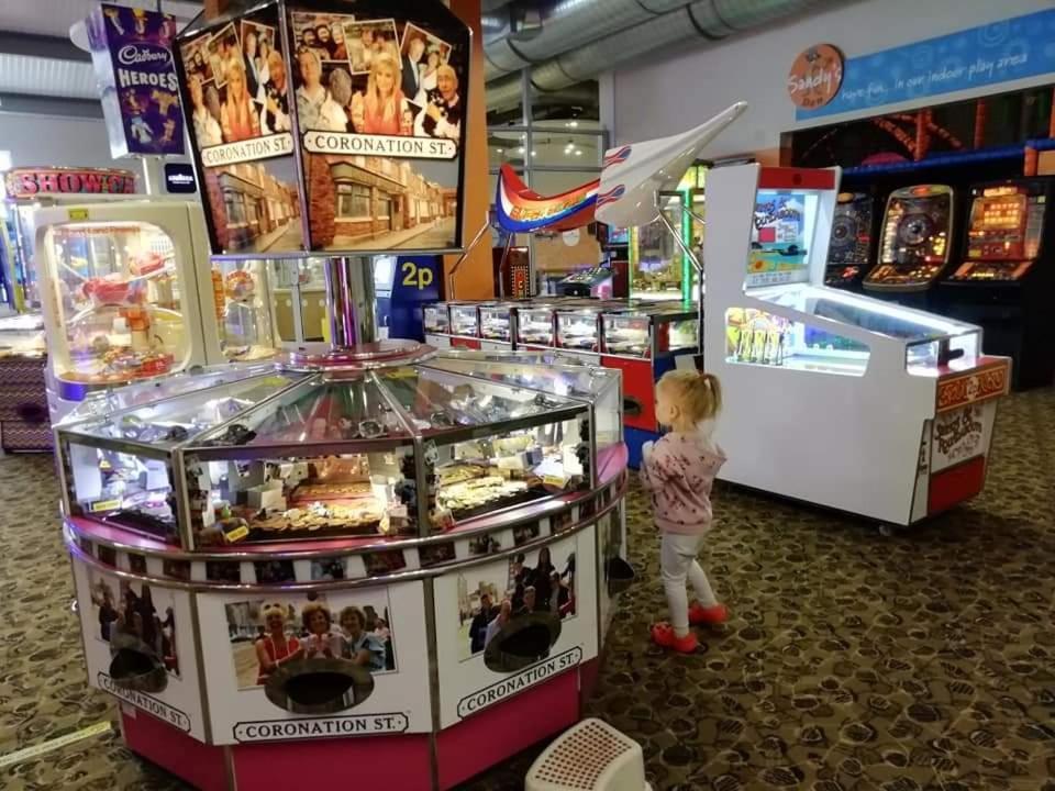 Sand Le Mere Holiday Village Caravan Hire Tunstall  외부 사진